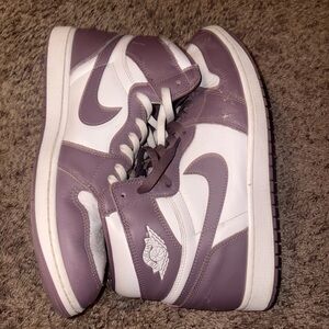 Nike Lavender and White High-Top Sneaker Pair